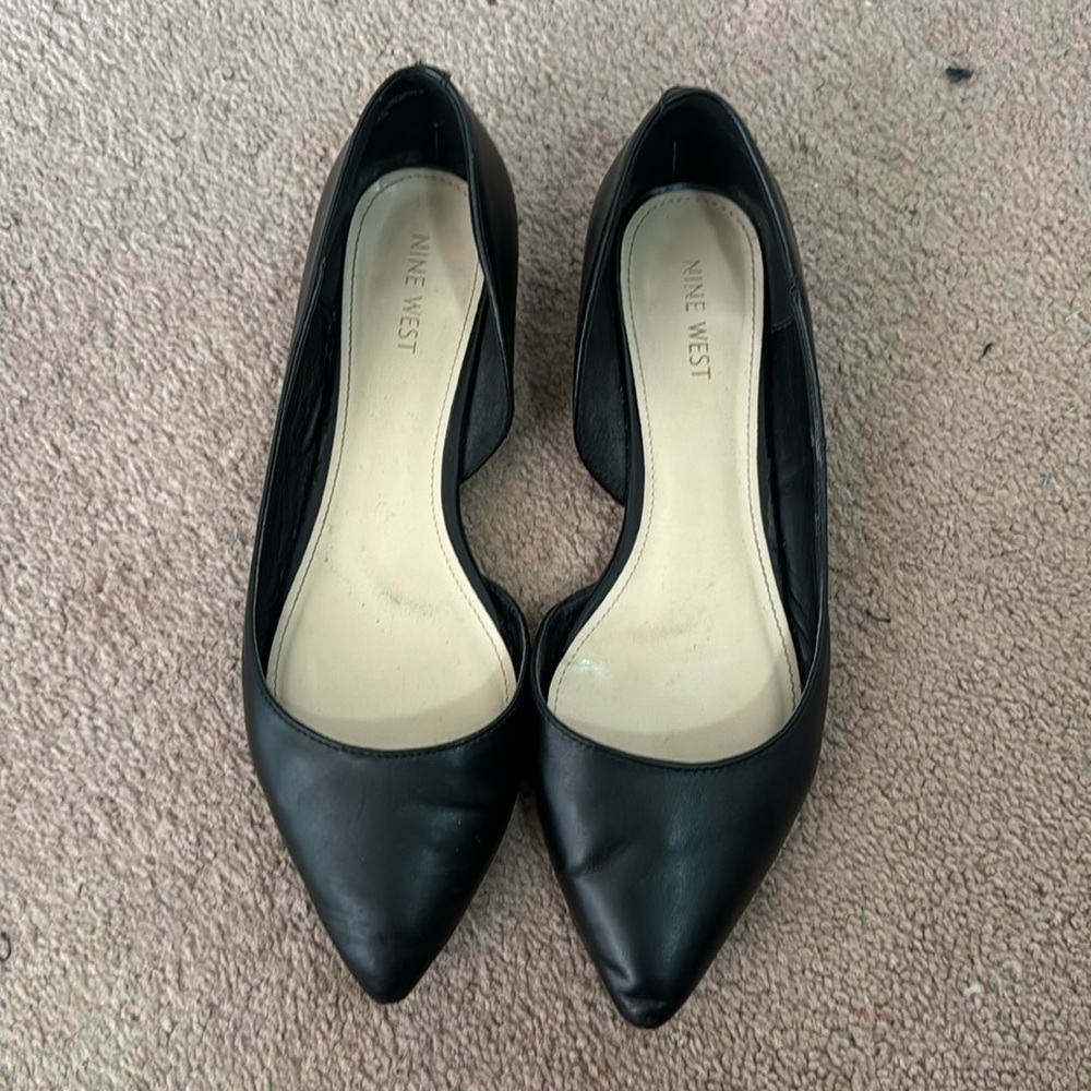 Nine West black flats // worn for work // size 9